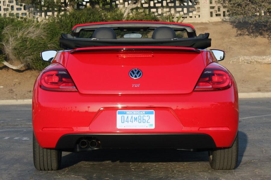  Volkswagen Beetle TDi Cabriolet 2013 года  (фото 4 из 40)
